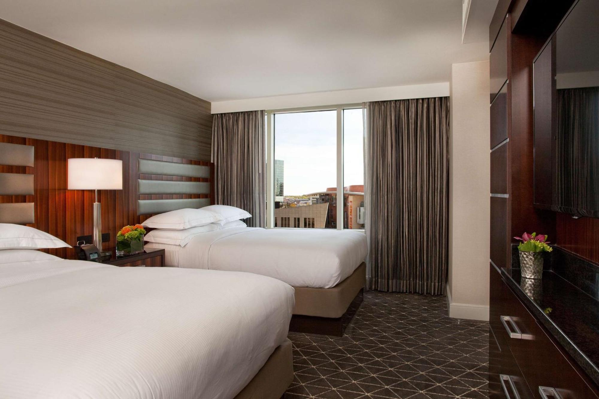 Hilton Nashville Downtown Exterior photo